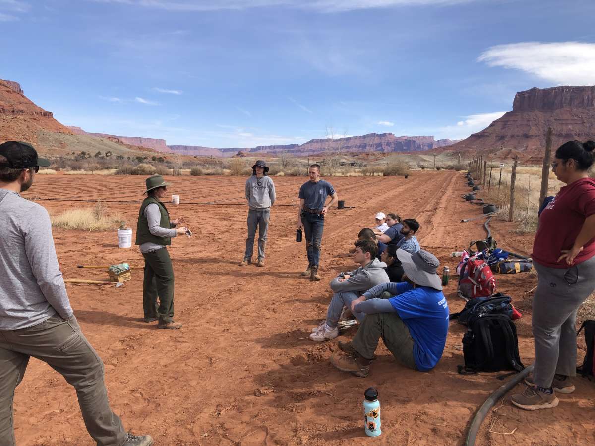 Students serving in Moab, Utah